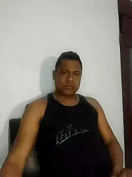 Snapshot of latinblack01 chatting on December 9, 7:46 pm latinblack01 online show from December 9, 7:46 pm