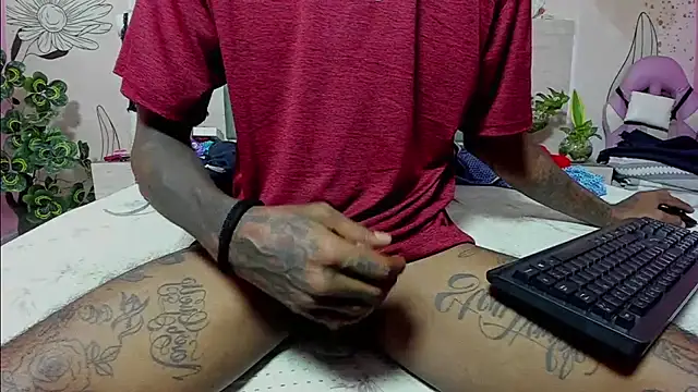 bigblackhotx1 online show from January 10, 1:48 pm