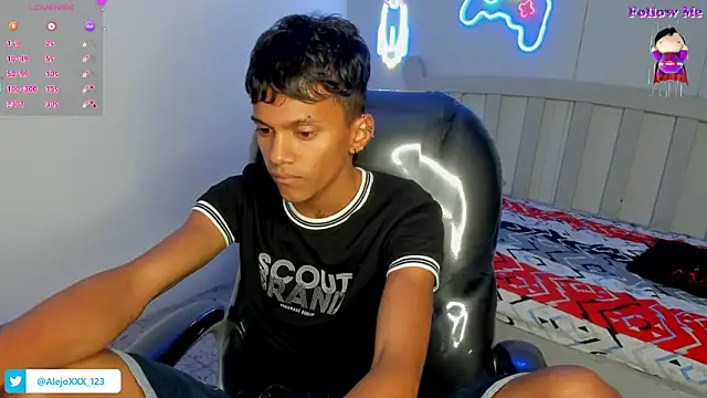 loistwink  online show from October 30, 6:15 am