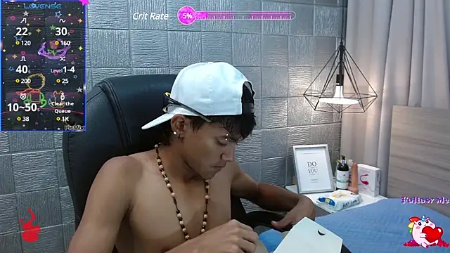 loistwink  online show from December 21, 4:19 am