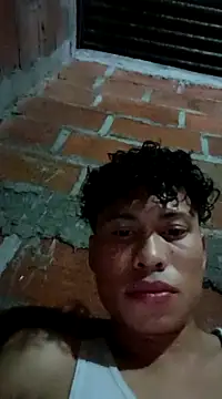 Snapshot of kgmc2 chatting on December 10, 12:23 am kgmc2 online show from December 10, 12:23 am