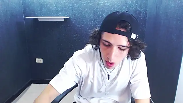 Kerverr  online show from January 12, 1:53 am