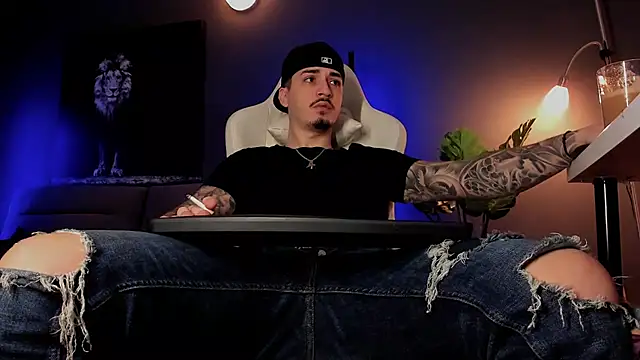 uptomatty online show from March 25, 7:56 am