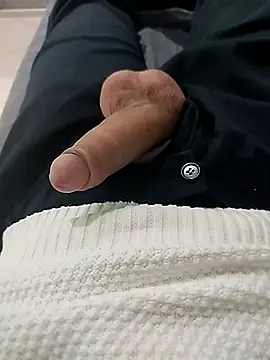 ptrz990 online show from October 24, 5:25 pm