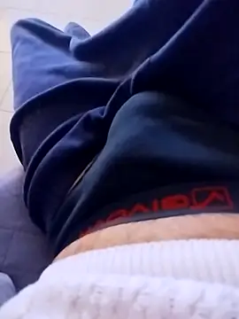 ptrz990 online show from April 1, 8:28 pm