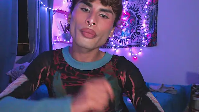 joshibaby  online show from October 9, 3:44 am