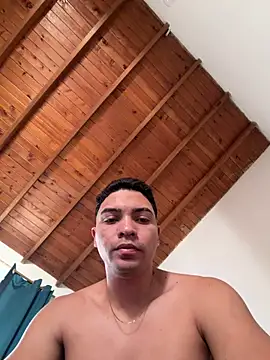 Thiago Santo  online show from June 14, 9:28 pm