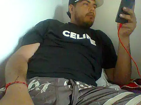 Snapshot of granslam_ chatting on November 1, 10:25 pm granslam online show from November 1, 10:25 pm