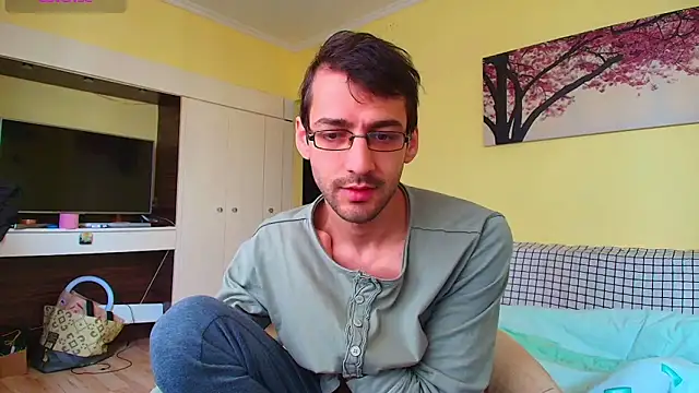 HungEddy online show from December 16, 9:38 am