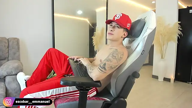 emmanuel scor online show from April 28, 11:09 pm