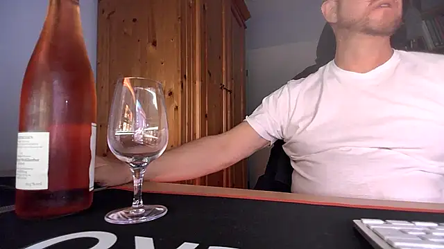 Tom PP cgn online show from October 28, 10:23 pm