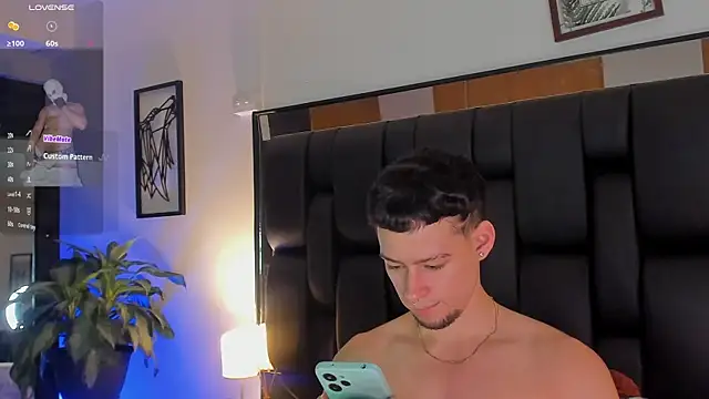 JadeSmiith  online show from October 10, 10:23 pm