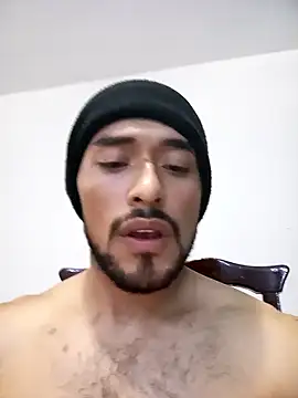 angellemane357 online show from December 31, 8:15 am