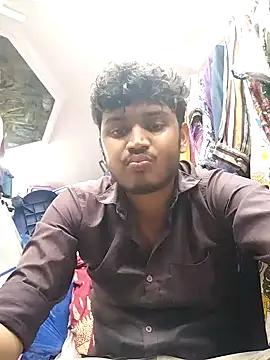 Snapshot of heartless__95 chatting on October 6, 9:47 am heartless 95 online show from October 6, 9:47 am