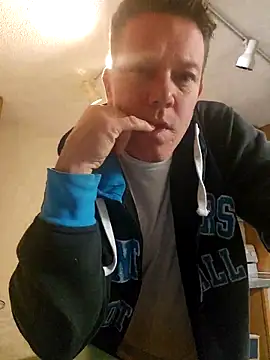 Bigtater1999 online show from February 17, 1:15 am