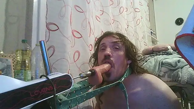 cyril020202 online show from December 14, 1:23 am