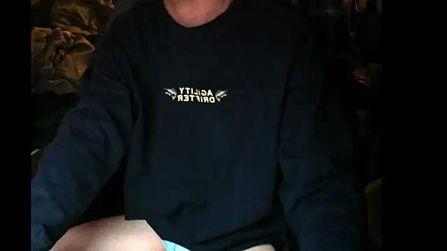 Snapshot of Ray175oo chatting on March 8, 4:37 pm Ray175oo online show from March 8, 4:37 pm