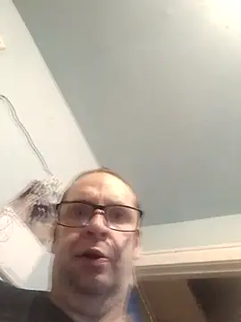 fastesttongue1680 online show from April 2, 3:48 am