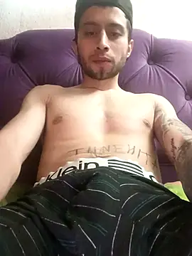 Mich Stev9524 online show from February 7, 12:18 am