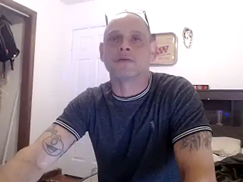 Buffshagswell online show from December 11, 5:43 pm
