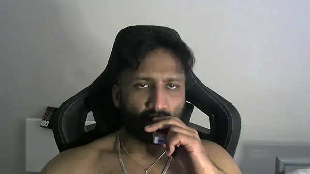 Snapshot of shadthebiguy chatting on March 11, 1:12 pm shadthebiguy online show from March 11, 1:12 pm