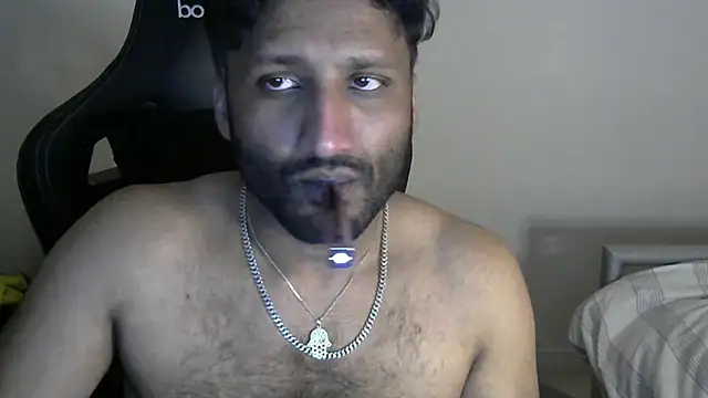 Snapshot of shadthebiguy chatting on March 19, 12:15 am shadthebiguy online show from March 19, 12:15 am