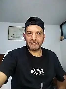 RogueTraveler online show from November 13, 3:33 am