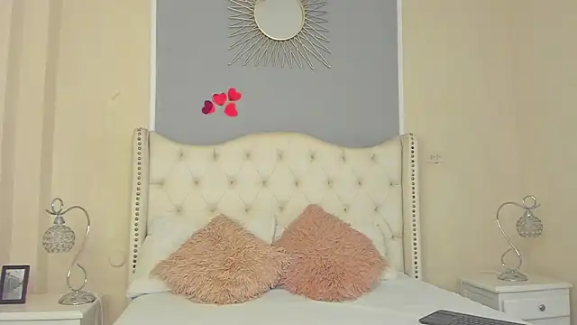 Ambar Collingg online show from February 15, 1:16 pm