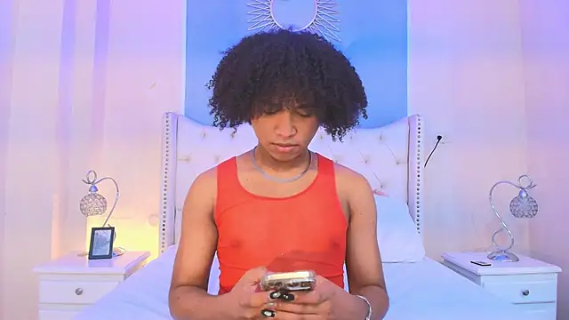 Ambar Collingg online show from October 9, 2:11 pm