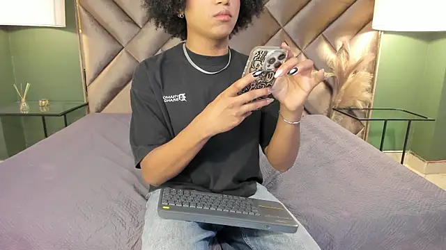 Ambar Collingg online show from September 29, 9:43 pm