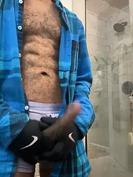 devinmandingo404 online show from January 24, 9:15 pm