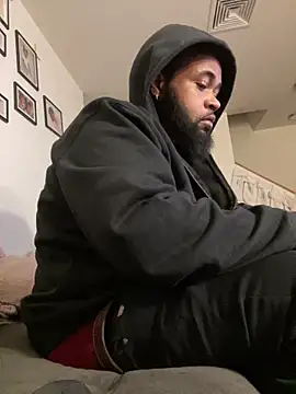 Snapshot of Pap1_Champo chatting on December 11, 8:16 am Pap1 Champo online show from December 11, 8:16 am