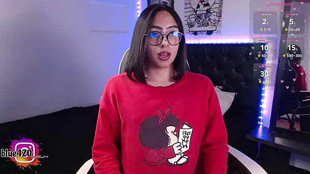 Skyler  blue4 online show from October 12, 10:48 pm