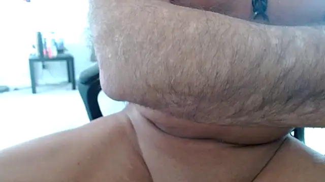 GirthBullger4You online show from March 13, 8:54 pm