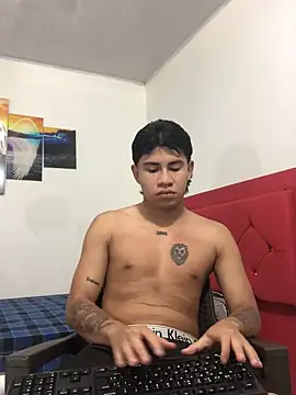 logannth online show from April 4, 3:25 am