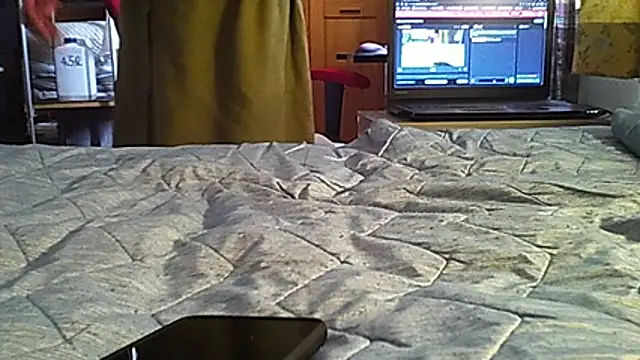 qoooqing67 online show from March 4, 6:20 am