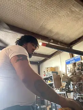 yomanfriend online show from December 21, 8:32 pm