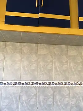 isacalejandroo online show from February 6, 6:56 pm