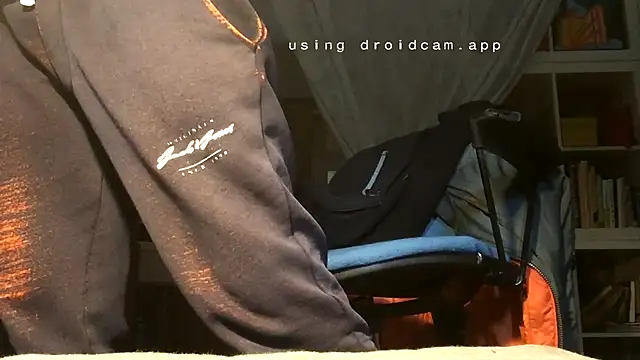 otikatseikaip3r online show from October 18, 1:49 pm