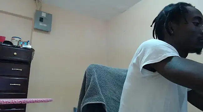 Snapshot of jammasterjack chatting on February 17, 1:31 pm jammasterjack online show from February 17, 1:31 pm