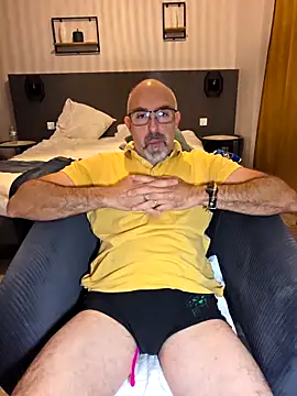 Crosss-23cm online show from October 2, 6:45 pm