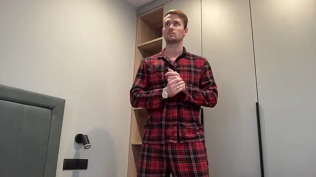 Snapshot of cute_mark chatting on September 20, 3:01 pm cute mark online show from September 20, 3:01 pm