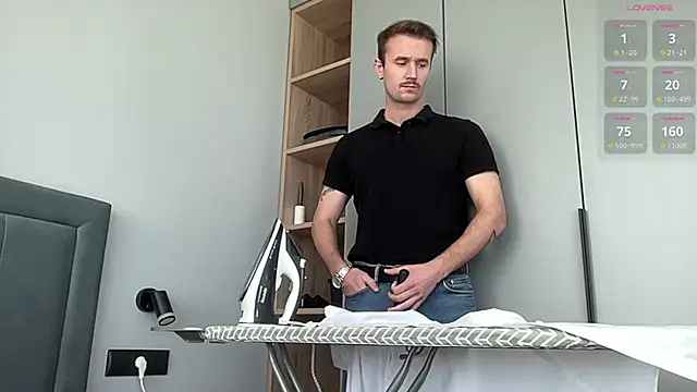 Snapshot of cute_mark chatting on September 28, 11:19 am cute mark online show from September 28, 11:19 am