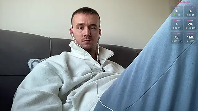 Snapshot of cute_mark chatting on February 13, 12:21 pm cute mark online show from February 13, 12:21 pm
