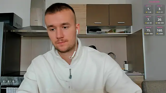 Snapshot of cute_mark chatting on February 17, 9:03 am cute mark online show from February 17, 9:03 am