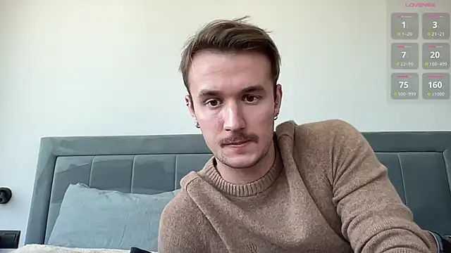 Snapshot of cute_mark chatting on September 30, 9:35 am cute mark online show from September 30, 9:35 am