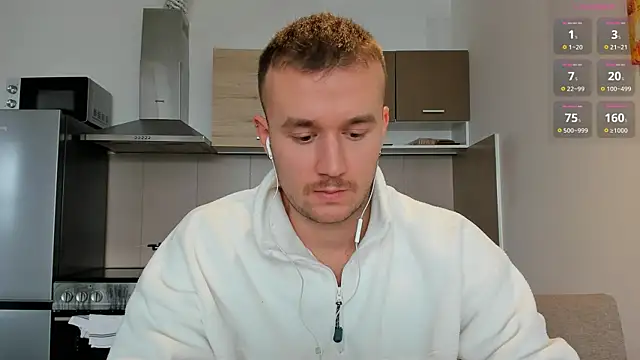 Snapshot of cute_mark chatting on February 24, 9:00 am cute mark online show from February 24, 9:00 am