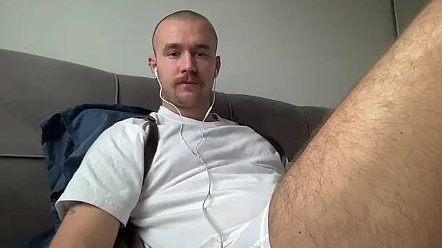Snapshot of cute_mark chatting on December 21, 7:03 am cute mark online show from December 21, 7:03 am