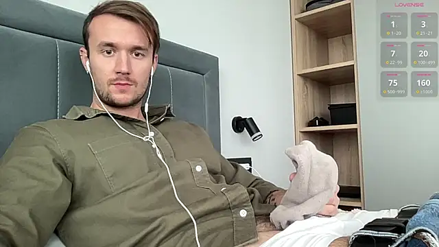 Snapshot of cute_mark chatting on September 24, 10:46 am cute mark online show from September 24, 10:46 am