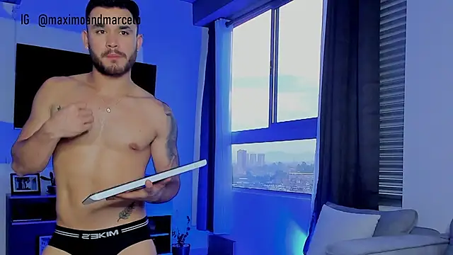 Maximo Marcelo online show from December 2, 10:43 pm